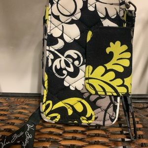 ✨Vera Bradley wallet✨